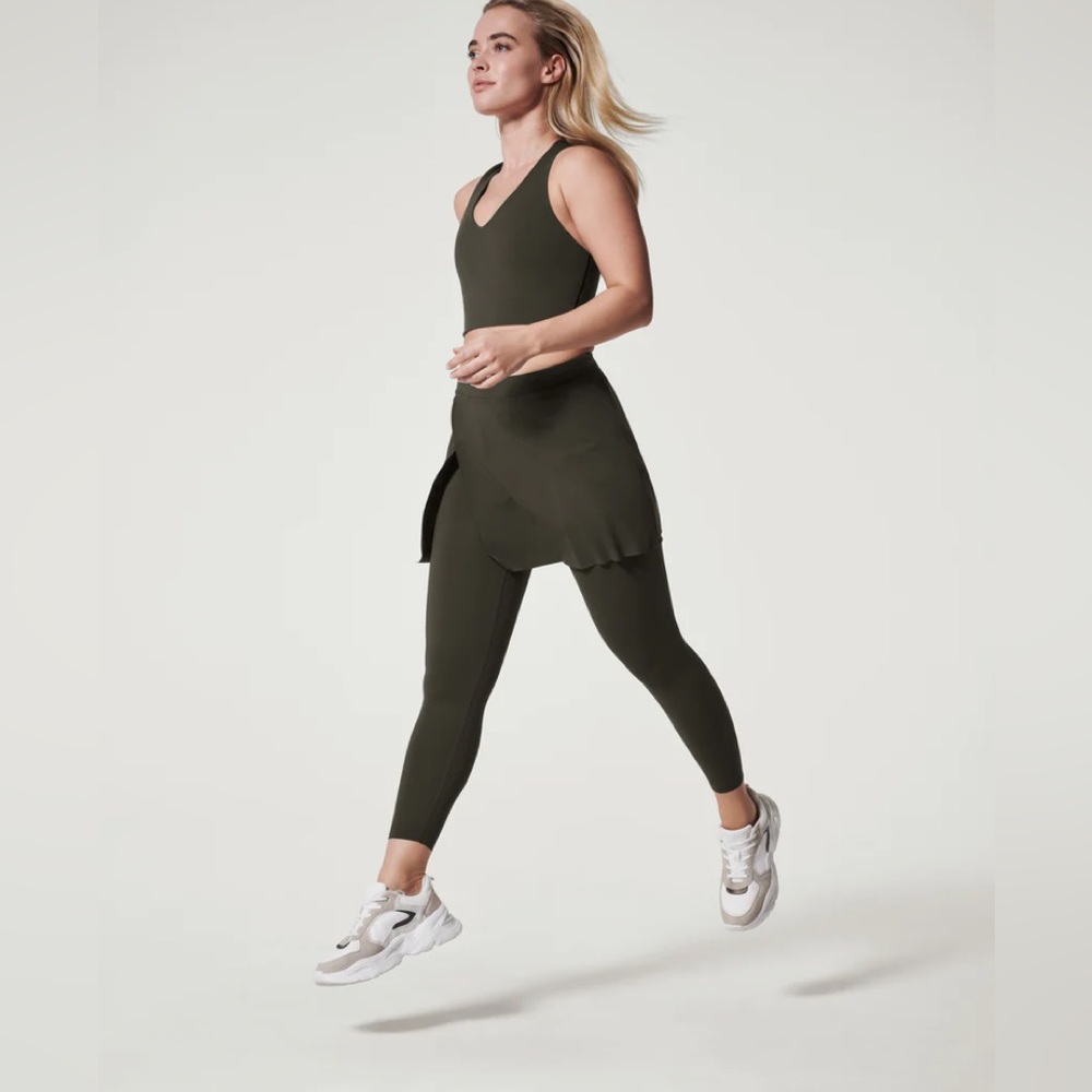 SPANX Booty Boost Active Skirt Around 7/8 Leggings in Very Black Size Small 🎾